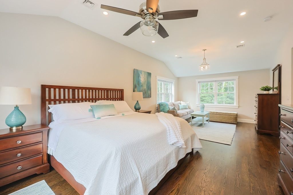 Bedroom, Interior, Pendant Lights, Recessed Lighting, Wood Texture Flooring
