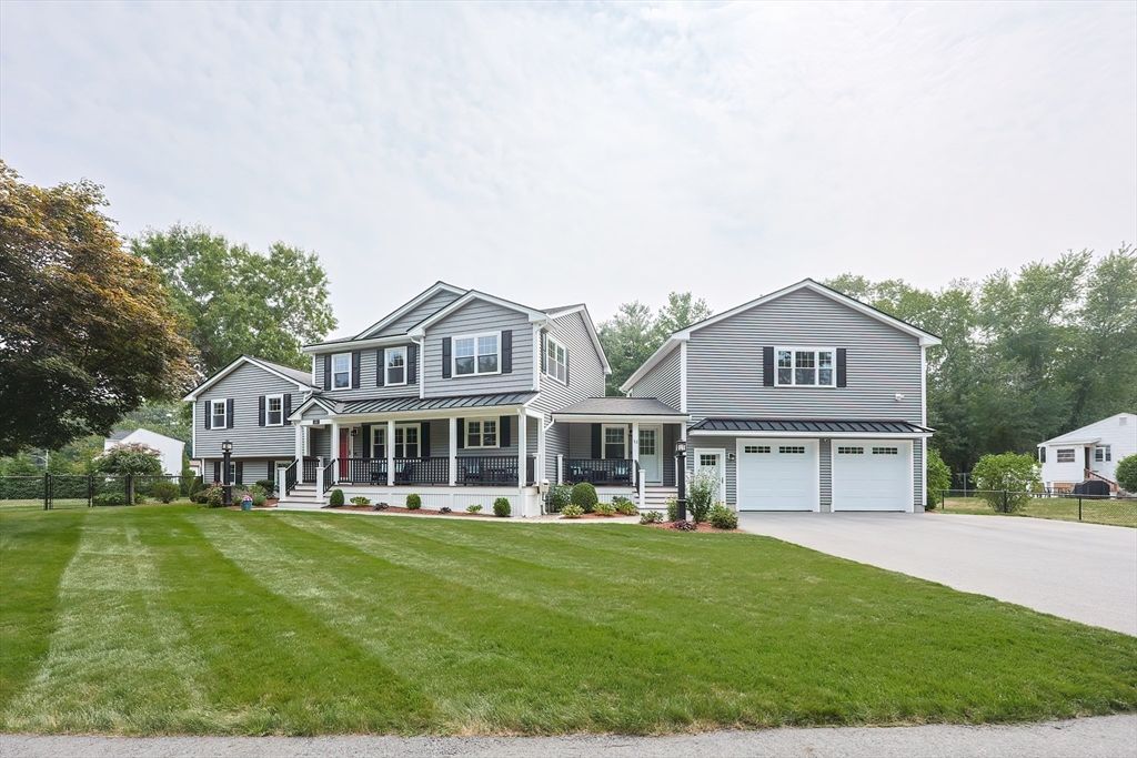 Attached, Exterior, Facade, Farmhouse