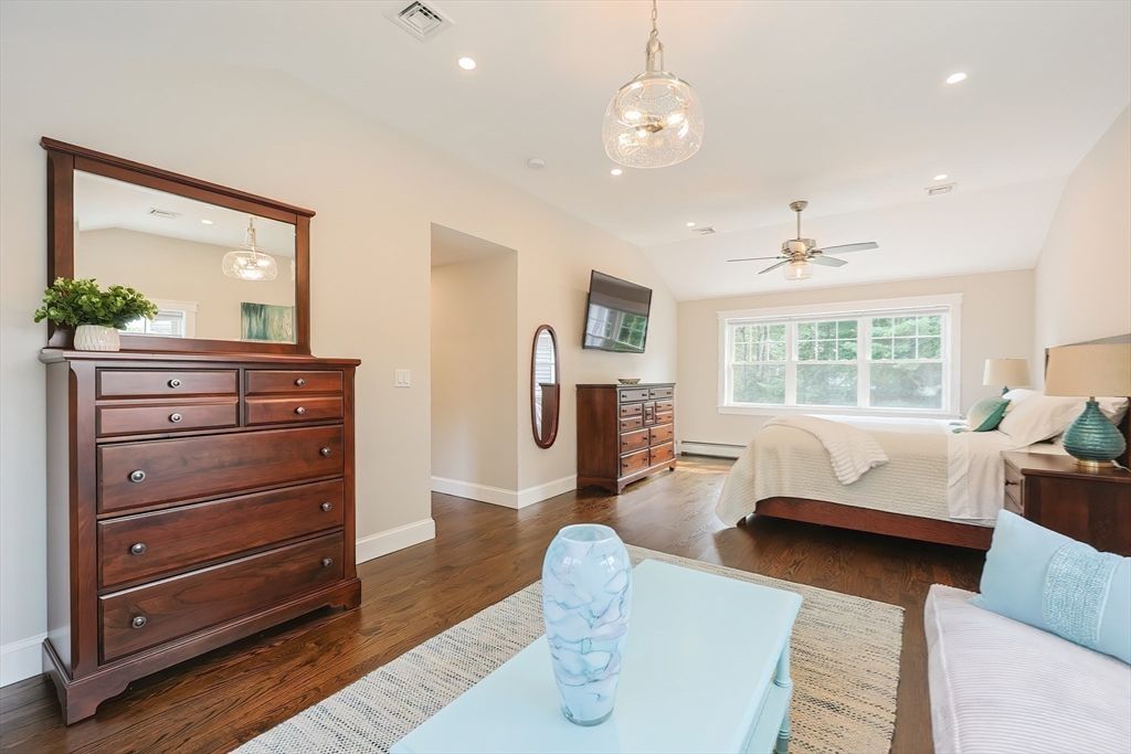 Bedroom, Interior, Pendant Lights, Recessed Lighting, Wood Texture Flooring