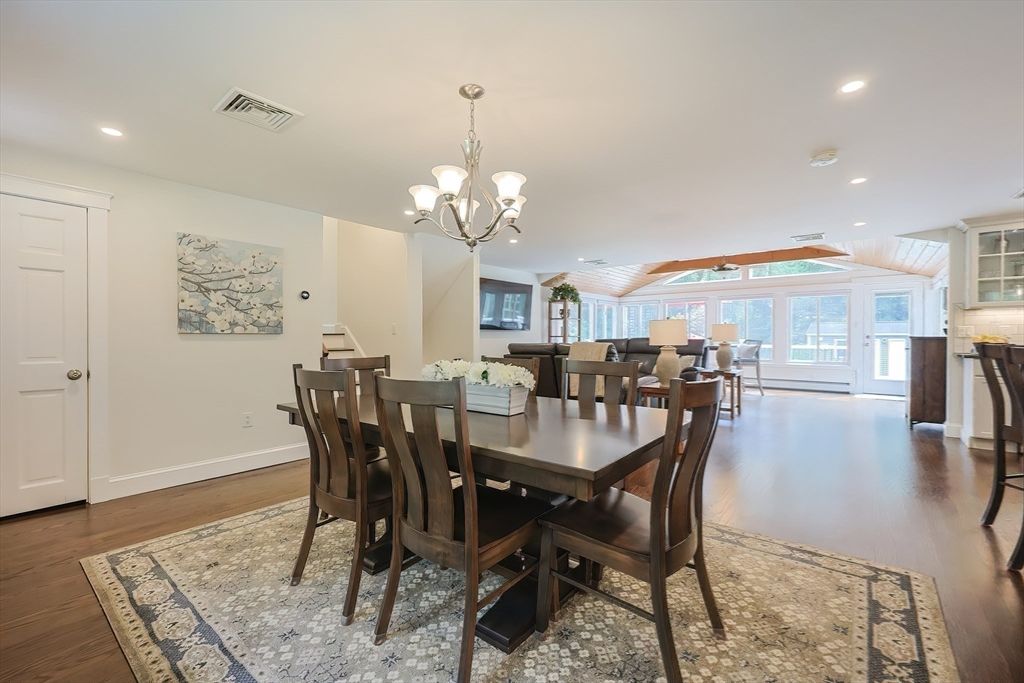 Chandelier, Dining room, Interior, Recessed Lighting, Wood Texture Flooring