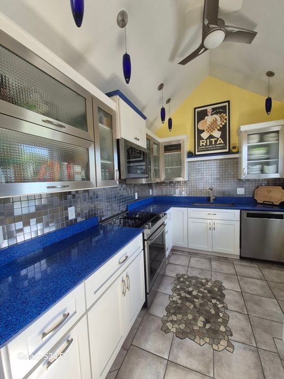 Interior, Kitchen, Pendant Lights, Stainless Steel Appliances