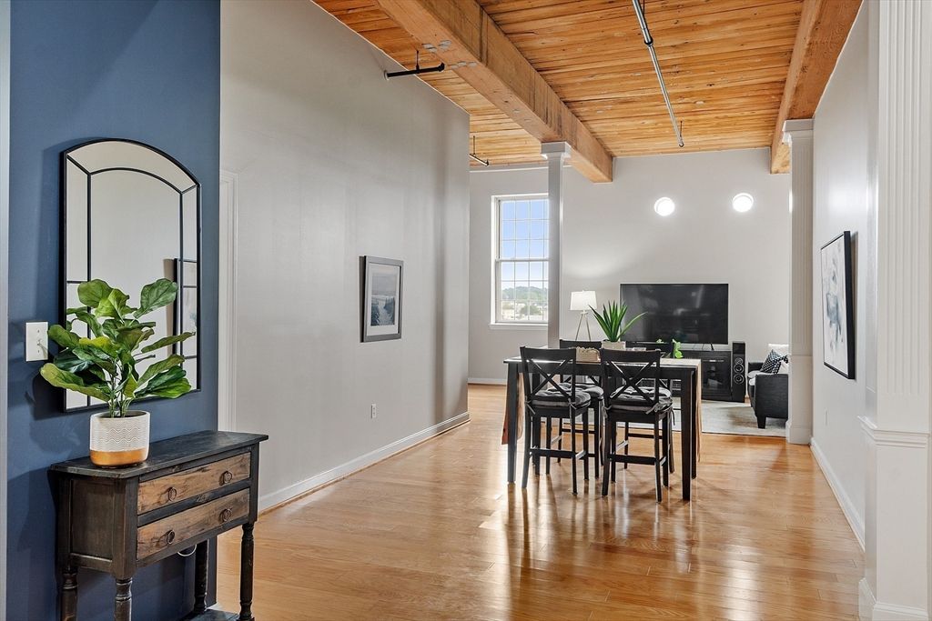 Dining room, Interior, Wooden Beams, Wooden Ceilings, Wood Texture Flooring