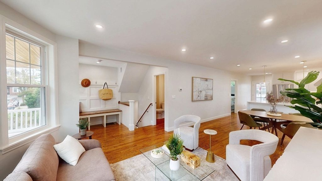 Dining room, Interior, Living room, Recessed Lighting, Wood Texture Flooring
