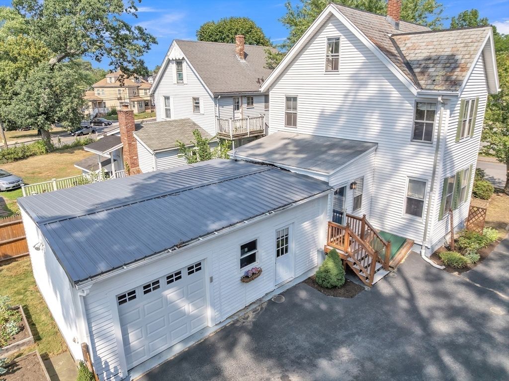 Detached Garage, Exterior