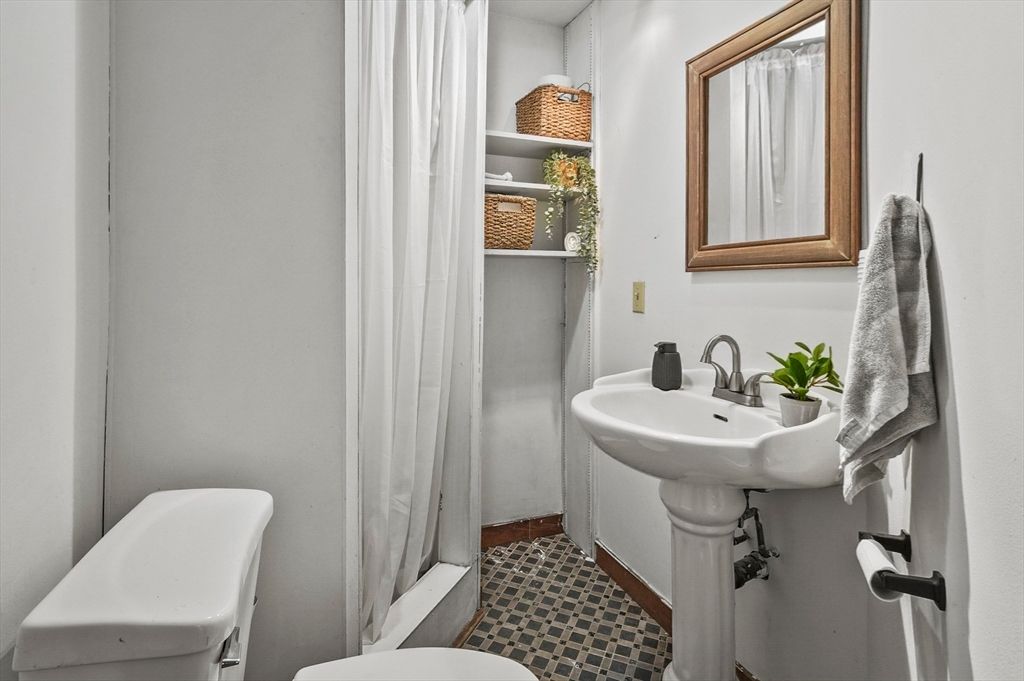Bathroom, Interior