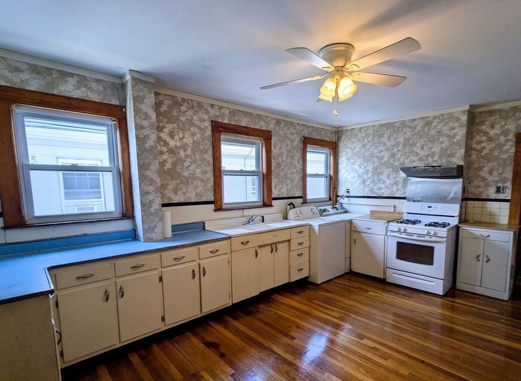 Interior, Kitchen, Wood Texture Flooring
