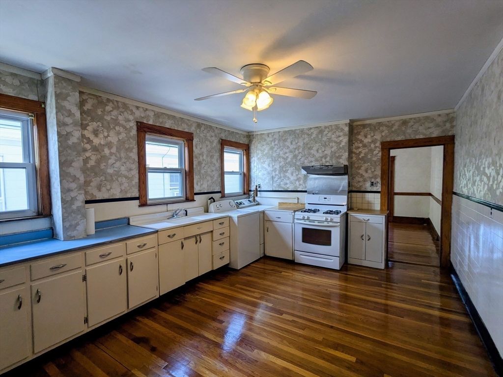 Interior, Kitchen, Wood Texture Flooring