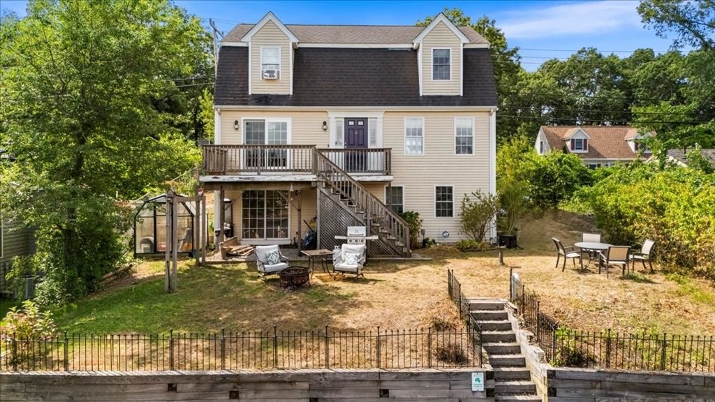 Exterior, Facade, Cape Cod