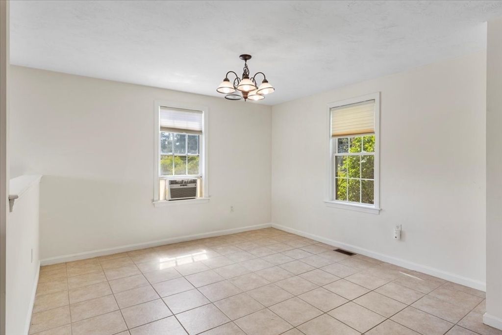 Chandelier, Empty room, Interior