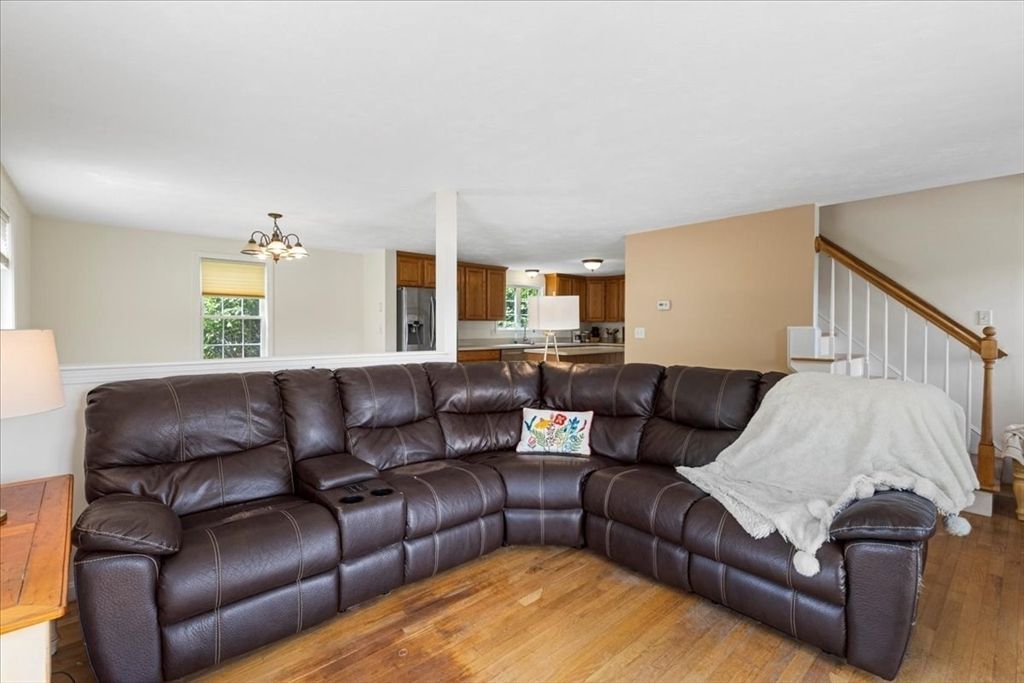 Chandelier, Interior, Kitchen, Living room, Wood Texture Flooring