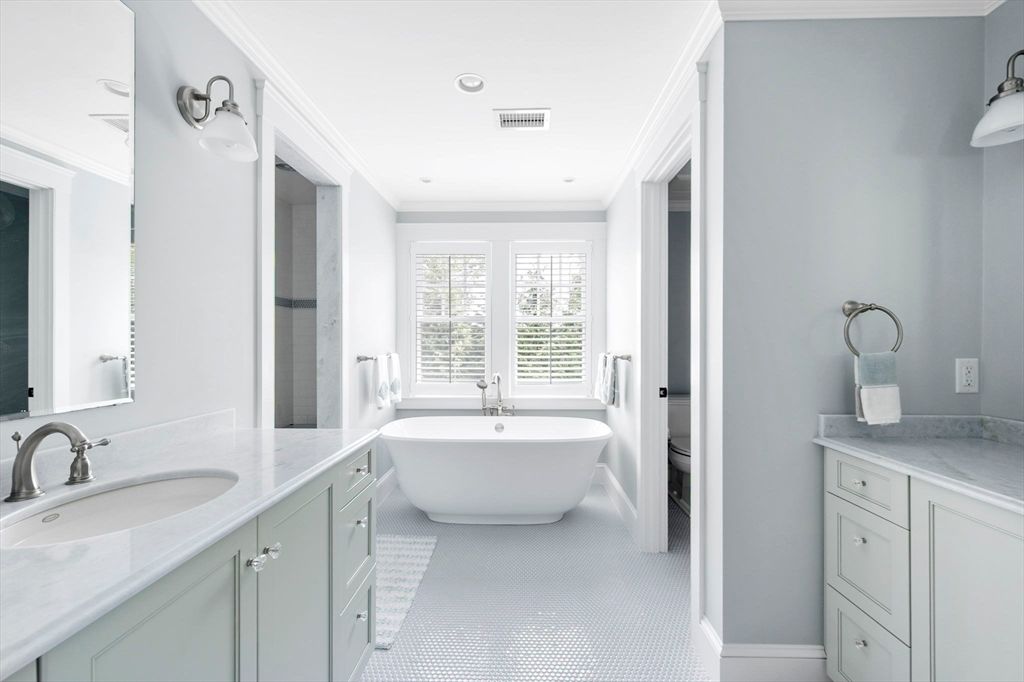 Bathroom, Dual Sink Vanities, Free Standing Baths, Interior, Recessed Lighting