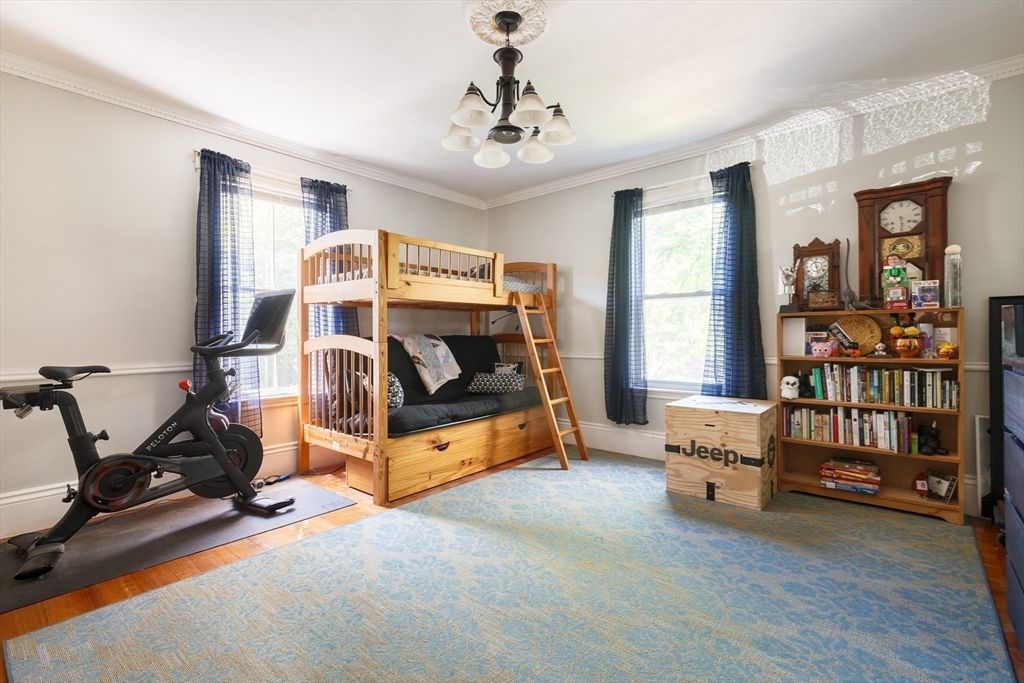 Chandelier, Fitness Equipment, Interior, Wood Texture Flooring
