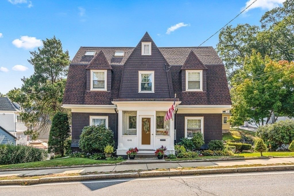Exterior, Facade, Cape Cod