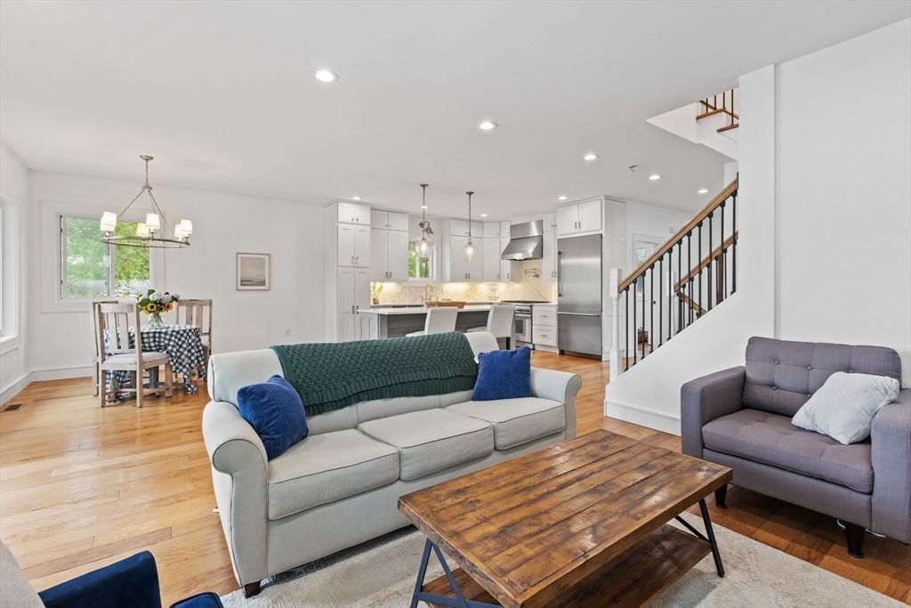 Dining room, Interior, Kitchen, Living room, Pendant Lights, Recessed Lighting, Stainless Steel Appliances, Wood Texture Flooring