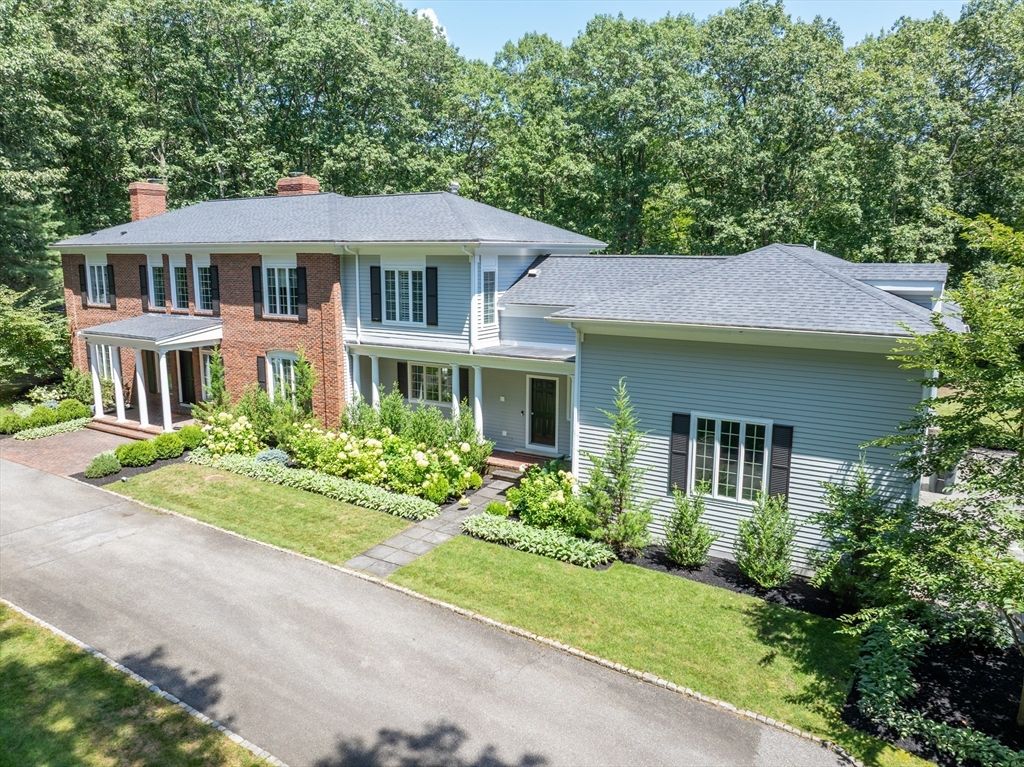 Exterior, Facade, Brick Facade, Georgian