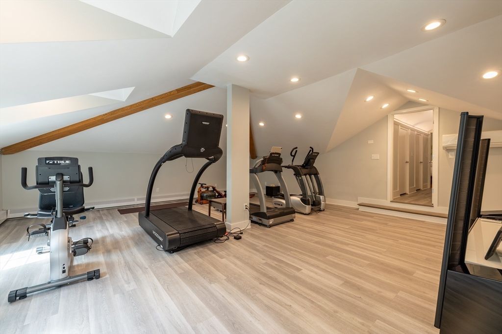 Fitness Equipment, Interior, Recessed Lighting, Wood Texture Flooring