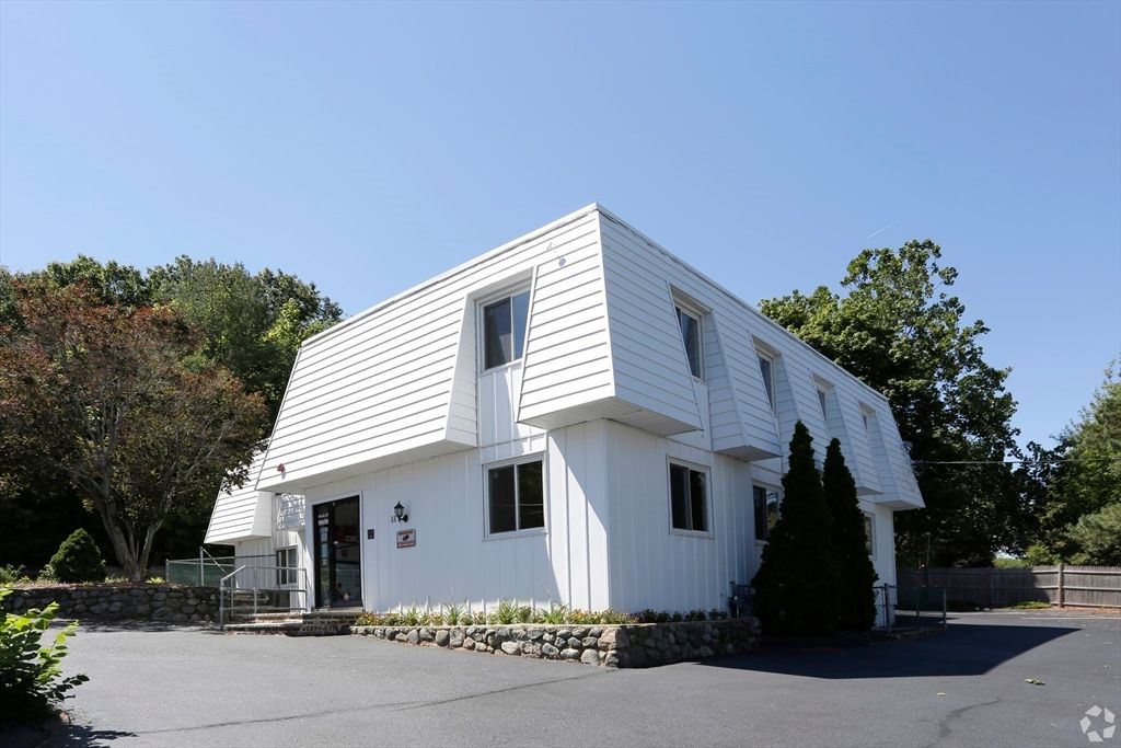 Exterior, Facade, Farmhouse