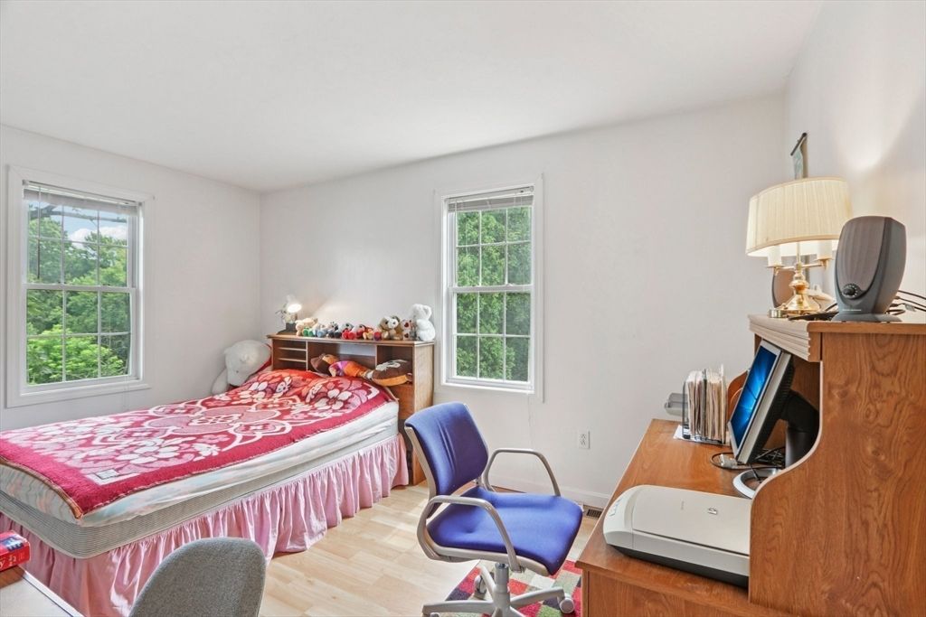 Bedroom, Home Office, Interior, Wood Texture Flooring