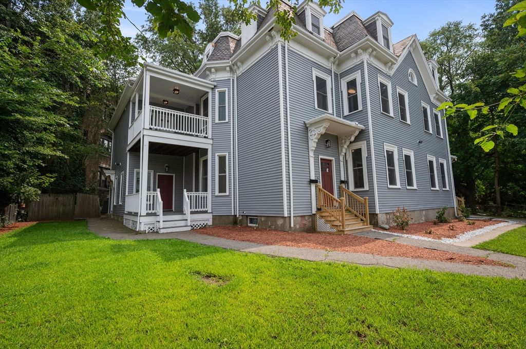 Backyard, Exterior, Facade, Queen Anne Victorian