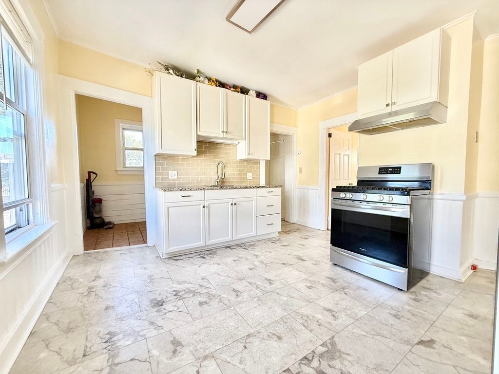 Interior, Kitchen, Marble, Stainless Steel Appliances