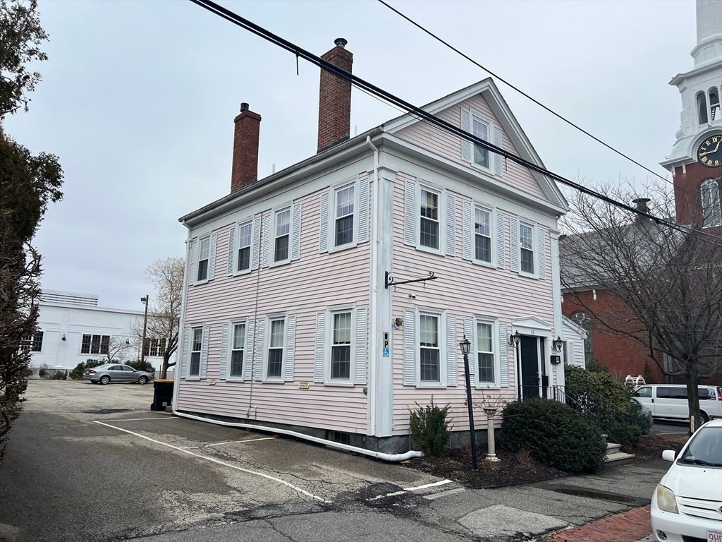 Exterior, Facade, Georgian