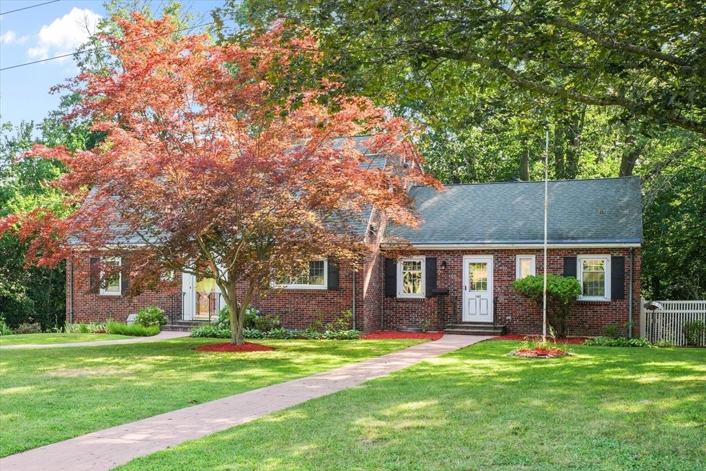 Exterior, Facade, Brick Facade, Cape Cod