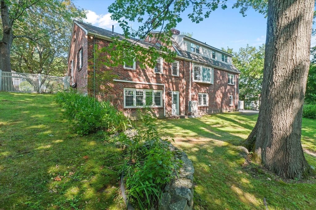 Backyard, Exterior, Facade, Brick Facade, Georgian