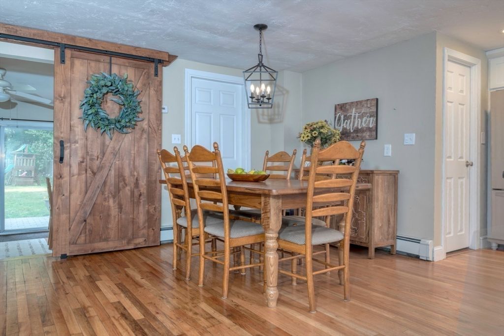 Dining room, Interior, Pendant Lights, Recessed Lighting, Wood Texture Flooring