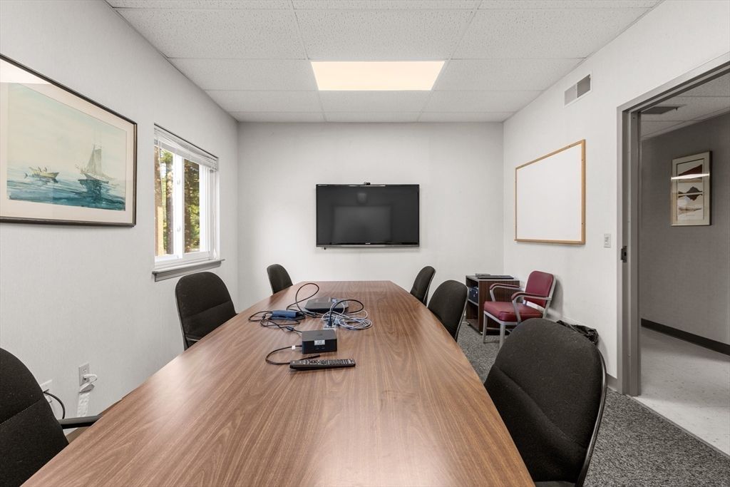Dining room, Interior, Recessed Lighting