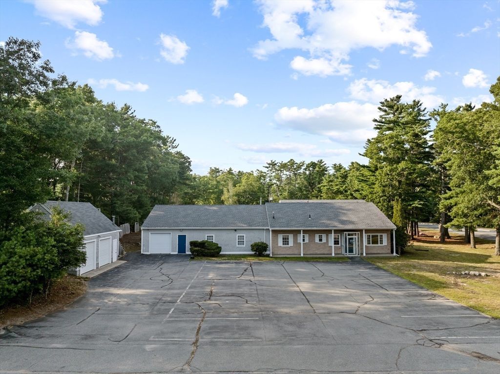 Detached Garage, Exterior