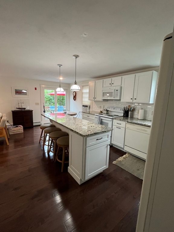 Interior, Kitchen, Pendant Lights, Wood Texture Flooring