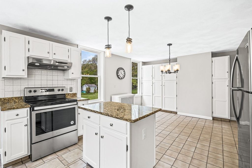 Chandelier, Interior, Kitchen, Pendant Lights, Stainless Steel Appliances
