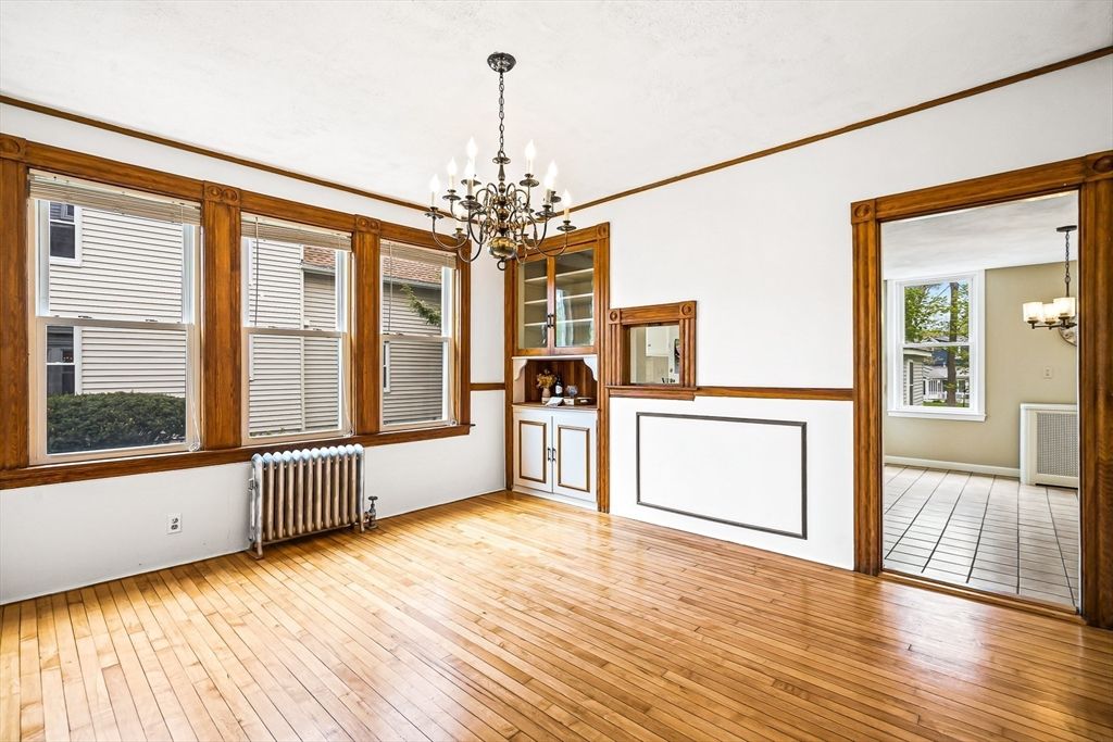 Chandelier, Empty room, Interior, Wood Texture Flooring