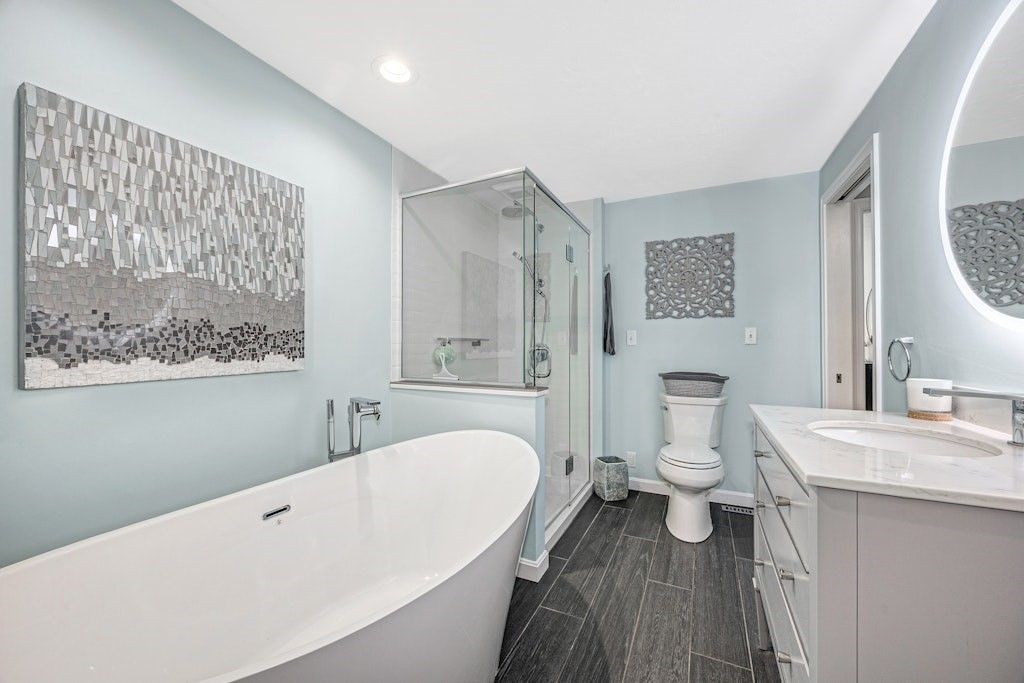 Bathroom, Dual Sink Vanities, Free Standing Baths, Glass Shower, Interior, Recessed Lighting