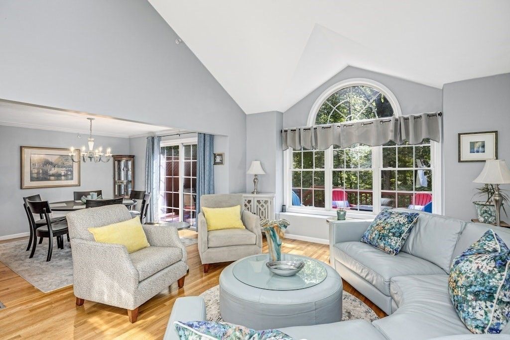 Chandelier, Dining room, Interior, Living room, Wood Texture Flooring