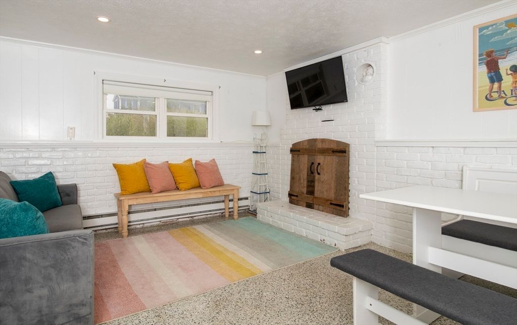 Interior, Living room, Recessed Lighting, Stone Walls