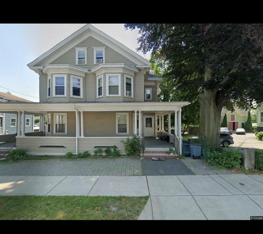 Exterior, Facade, Queen Anne Victorian
