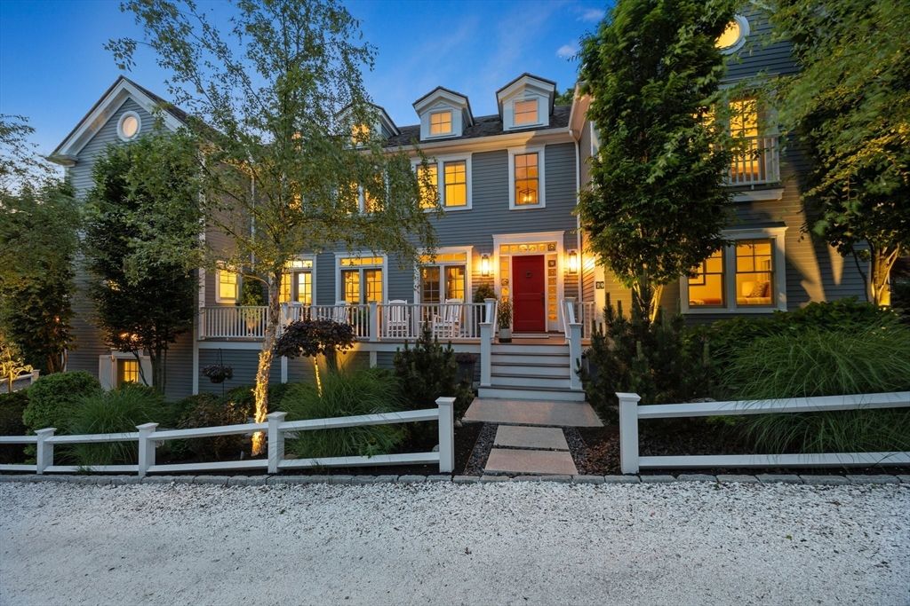 Exterior, Facade, Queen Anne Victorian