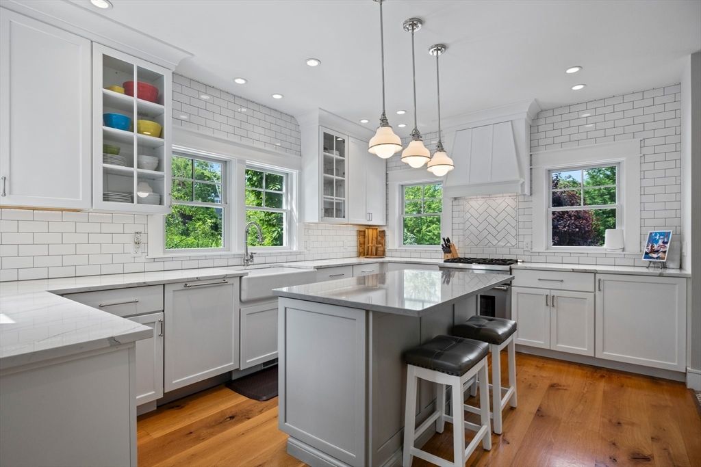 Interior, Kitchen, Pendant Lights, Recessed Lighting, Wood Texture Flooring