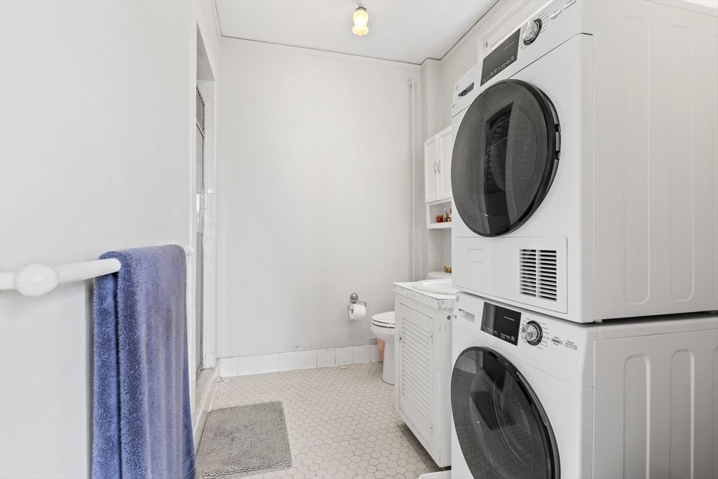 Interior, Utility Closets, Washer