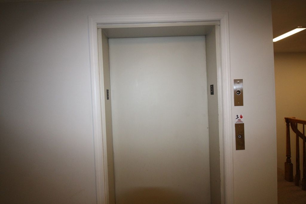 Elevator, Interior