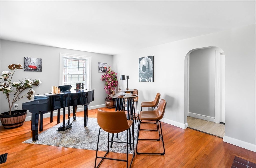 Home Office, Interior, Piano, Wood Texture Flooring