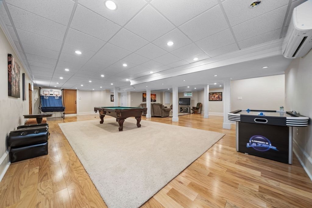 Billiard Table, Game Room, Interior, Recessed Lighting, Wood Texture Flooring