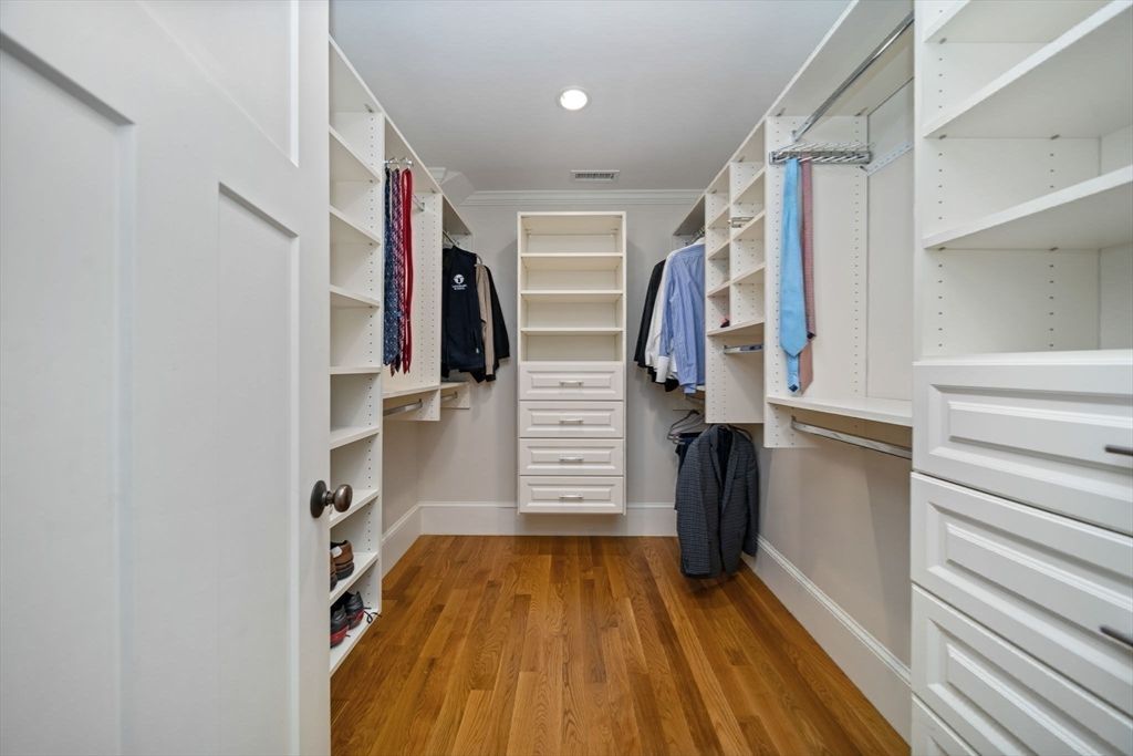 Interior, Recessed Lighting, Walk-in Closets, Wood Texture Flooring