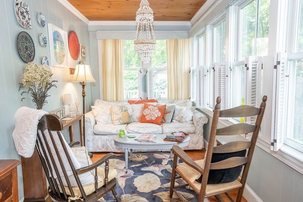 Chandelier, Dining room, Interior, Living room, Wooden Ceilings