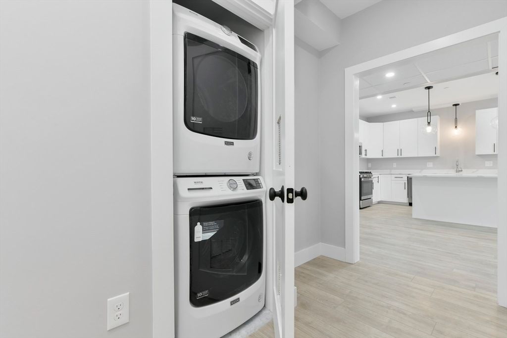 Interior, Kitchen, Pendant Lights, Recessed Lighting, Utility Closets, Washer, Wood Texture Flooring