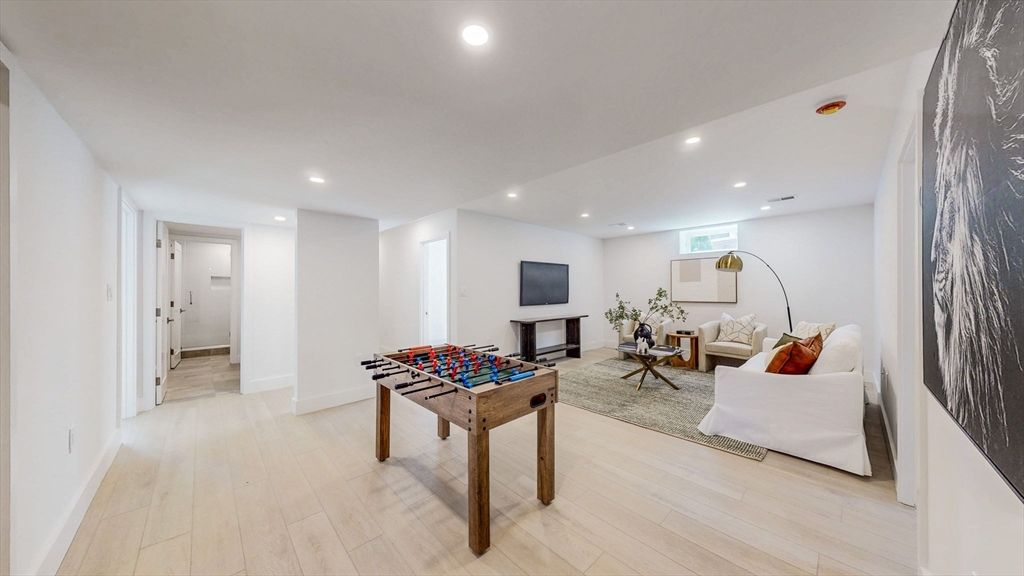 Game Room, Interior, Living room, Recessed Lighting, Wood Texture Flooring