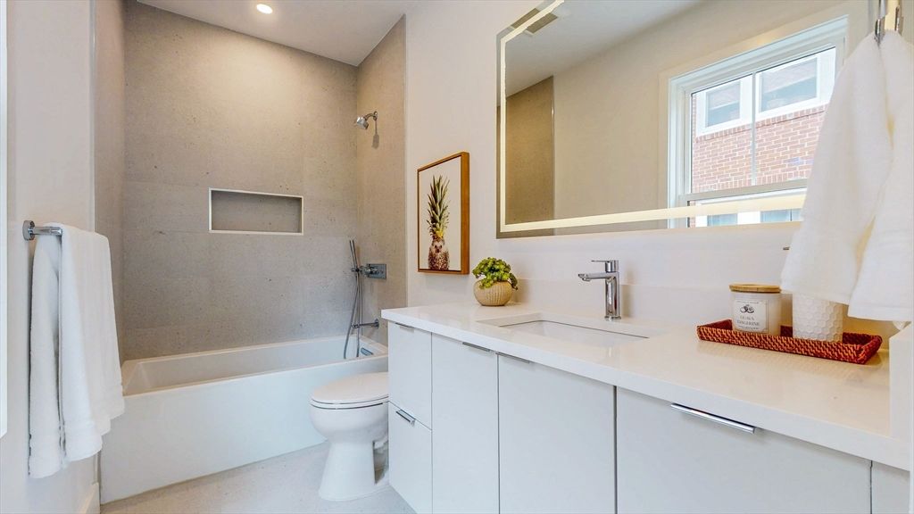 Bathroom, Interior, Recessed Lighting