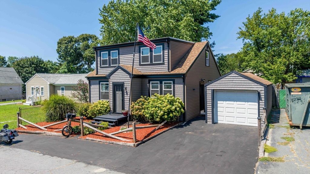 Detached Garage, Exterior, Facade, Cape Cod