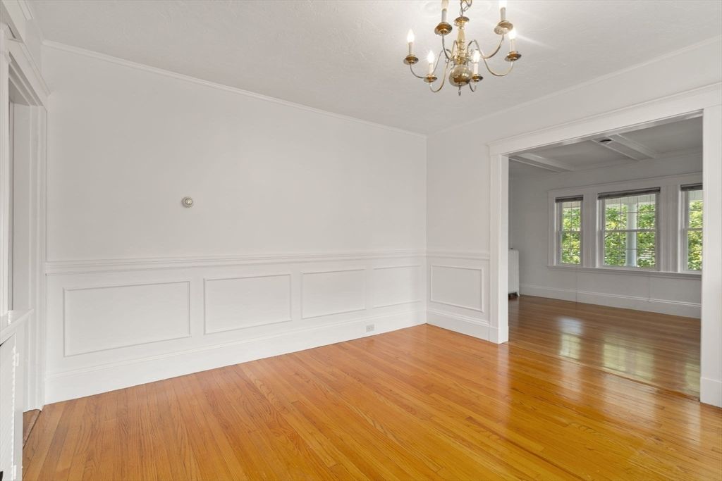 Chandelier, Empty room, Interior, Wood Texture Flooring